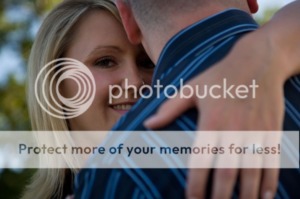 IMAGE: http://i458.photobucket.com/albums/qq309/jlrichmond76/024_WarrenEckhoff_Engagements.jpg