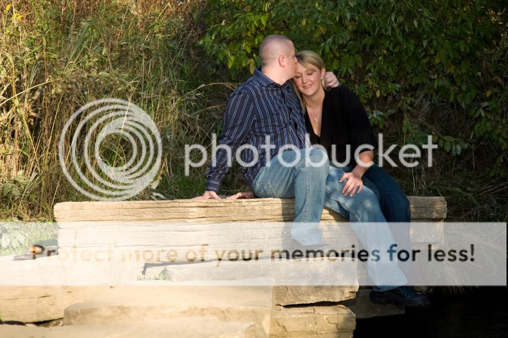 IMAGE: http://i458.photobucket.com/albums/qq309/jlrichmond76/053_WarrenEckhoff_Engagements.jpg